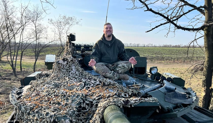 Воїни 46-ї бригади ДШВ затрофеїли танк і БМП ворога (ВІДЕО)