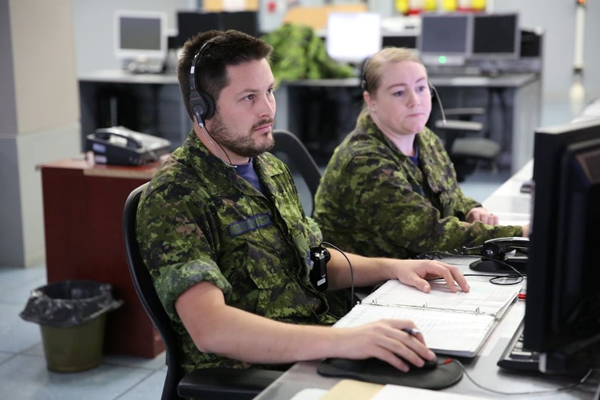 У Польщі канадські військові почали навчати українських саперів