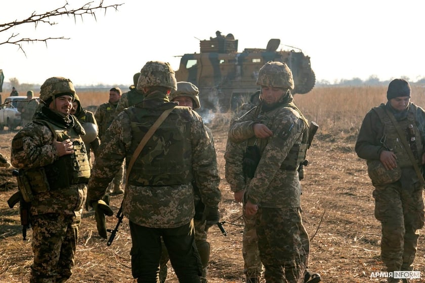 Морпіхи ЗСУ артилерійським вогнем знищили склад боєприпасів росармії