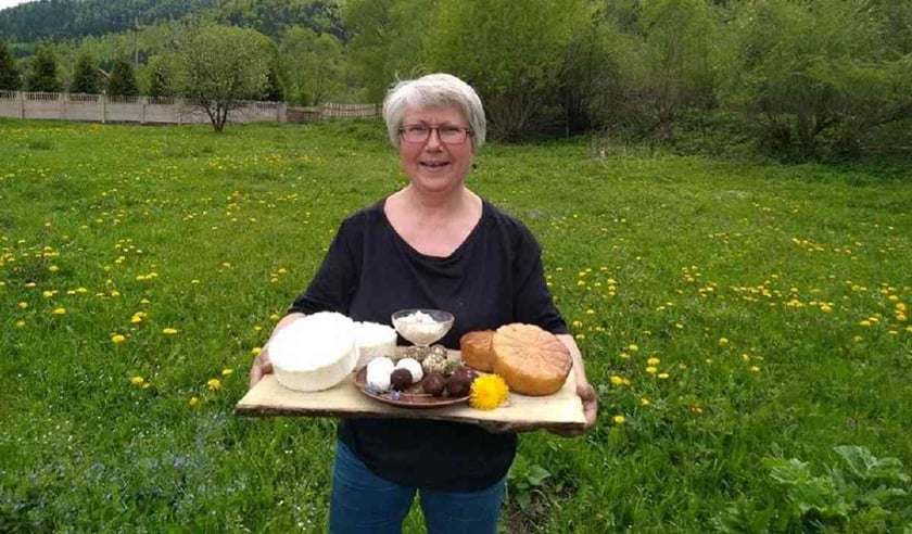 На Львівщині фермерка організувала прихисток для переселенців і забезпечила їх роботою