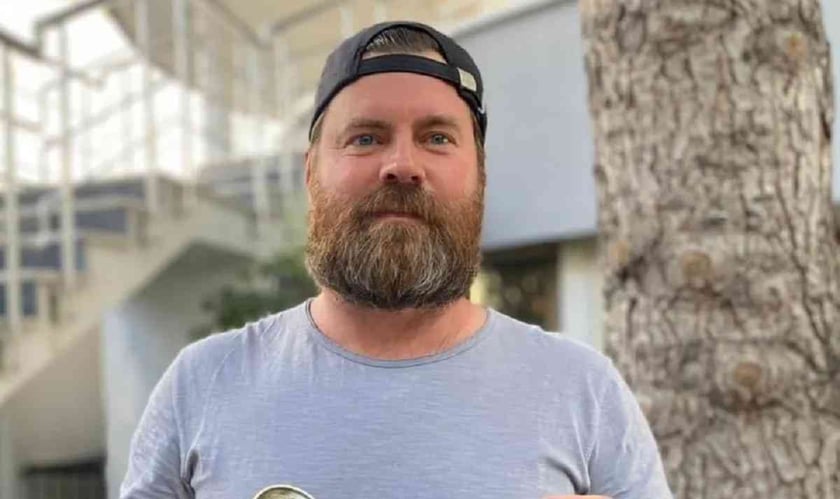 Столичний підприємець виготовляє для ЗСУ «кавові байрактари» (ВІДЕО)