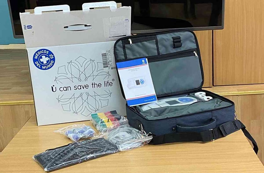 «Лікарі світу» передали буковинським медикам 36 кардіографів із функцією телеметрії