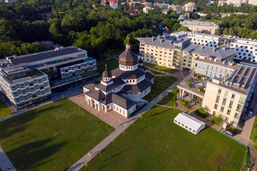 Американець українського походження пожертвував $2 млн Українському католицькому університету