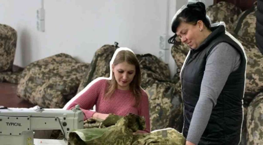 У Вінниці розробили спальники з підігрівом від павербанка для ЗСУ (ВІДЕО)