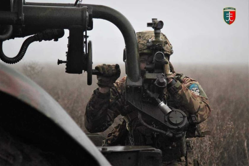 Морпіхи ЗСУ з артилерії знищили два танки російських окупантів