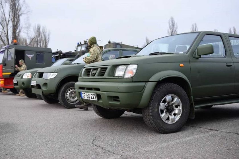 Черкащина передала захисникам 10 спецавтівок (ВІДЕО)