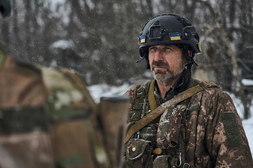 Бійці 53 ОМБр розтрощили ворожу колону техніки (ВІДЕО)