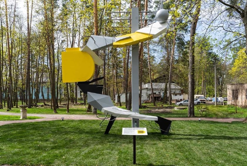 В Ірпені відкрили скульптуру, присвячену роботі енергетиків