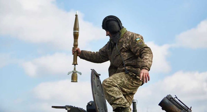 ЗСУ з дрона знищили зенітну установку ворога (ВІДЕО)