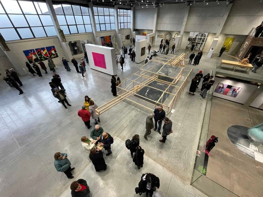 У Луцьку відкрили арт-проєкт «Думи», де співавтором став штучний інтелект