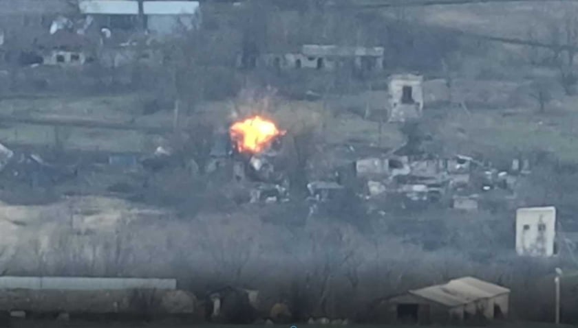 Захисники підпалили склад БК та вантажівку окупантів на Луганщині (ВІДЕО)