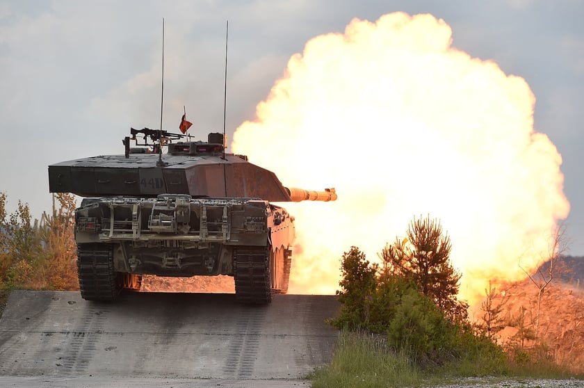 Компанія Babcock ремонтуватиме британську техніку передану Україні