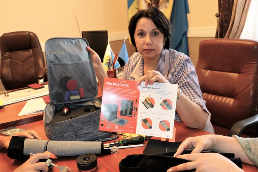 Київщина отримала від благодійників першу партію інноваційних протезів рук для ранньої реабілітації