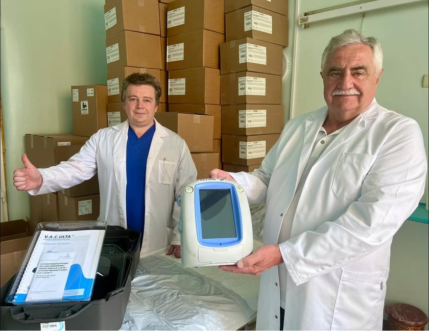 Львівська лікарня отримала апарати для швидкого загоєння ран від благодійників