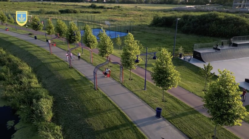 В Ірпені відновили набережну, пошкоджену російськими снарядами (ВІДЕО)