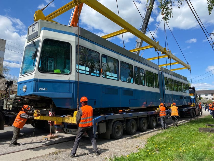 Вінниця отримала ще 4 вагони Tram2000 зі Швейцарії