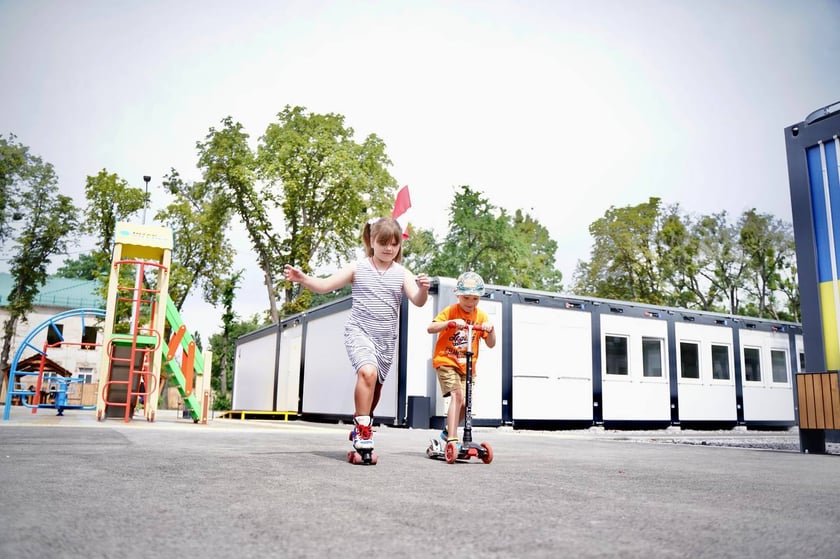 У Полтаві відкрили модульне містечко для 300 переселенців