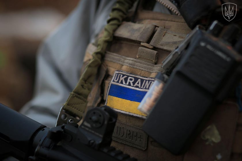 Нацгвардійці з дрона знищили зенітну установку ворога (ВІДЕО)