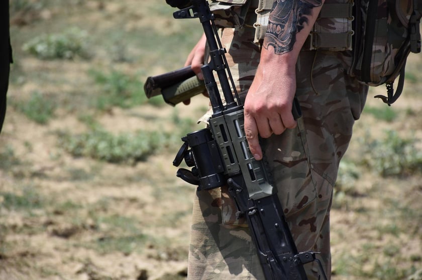 На Запорізькому напрямку нацгвардійці знищили бліндаж з окупантами (ВІДЕО)