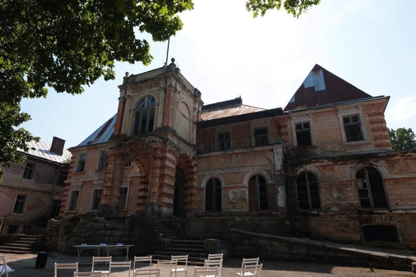 На Львівщині планують відновити занедбаний палац XVIII століття