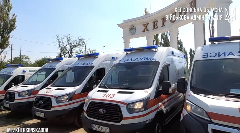 Херсонщина отримала 10 машин швидкої допомоги з Дніпра