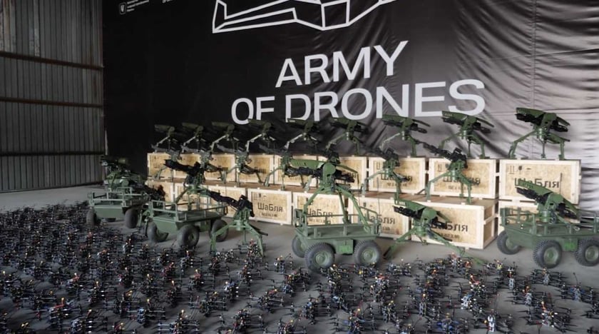 Українським військовим передали 30 роботизованих систем та 1000 безпілотників