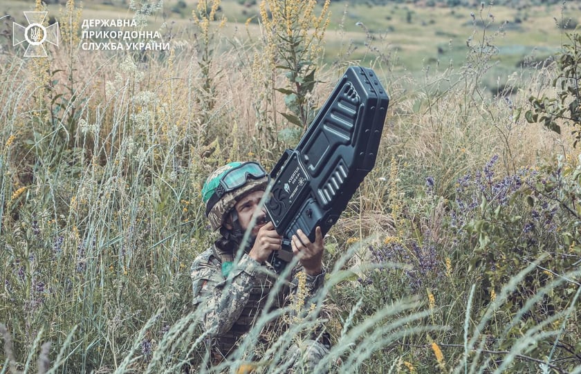 Українські прикордонники знищили ворожий дрон на Донеччині