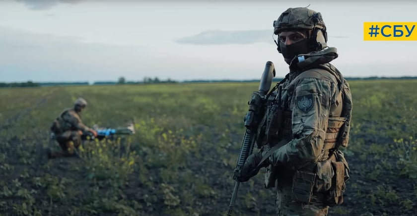 Спецпризначенці СБУ добивають третій танковий полк росіян (ВІДЕО)