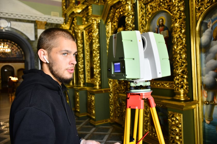 У Києво-Печерській лаврі почали сканувати у 3D Успенський собор