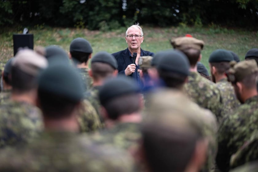 Українці пройшли курс підготовки у Британії під керівництвом канадських інструкторів