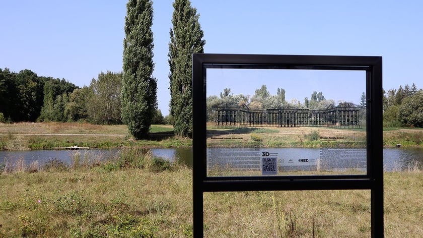 На Житомирщині встановили стенд 3D-візуалізації замку графа Ілінського (ФОТО)