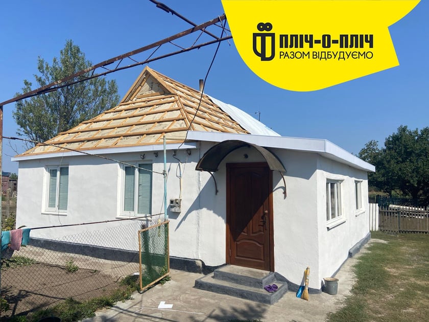 Полтавські будівельники відновили 40 будинків на Херсонщині (ФОТО)