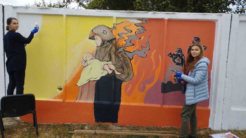 На Житомирщині створили новий стінопис, присвячений рятувальникам (ФОТО)