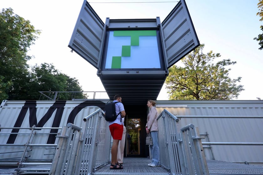 У Львові відкрили найбільший арт-проєкт року «Модуль тимчасовості»