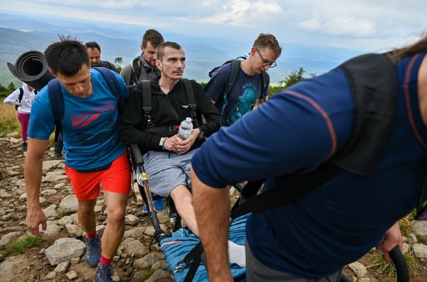 Ветерани війни піднялися на найвищу вершину Львівщини