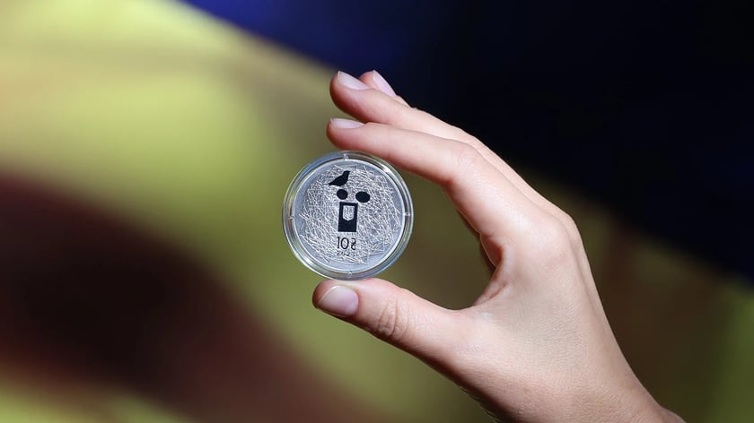 НБУ випустив монету до Дня української писемності