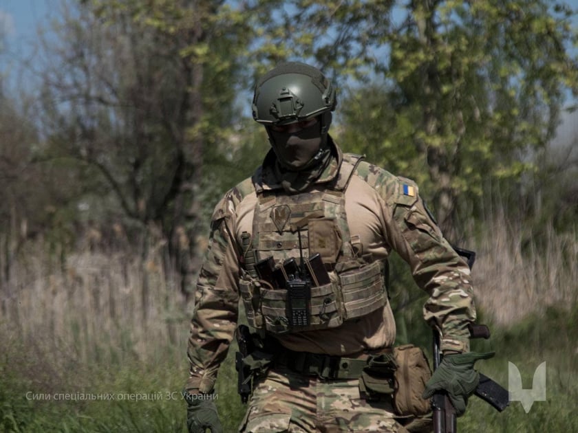 Підрозділ ССО знищив п’ять БМП, 2 вантажівки та польовий склад окупантів (ВІДЕО)