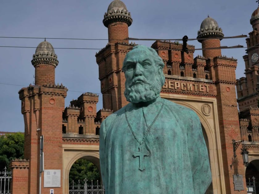 У Чернівцях встановили пам’ятник письменнику і композитору Сидору Воробкевичу