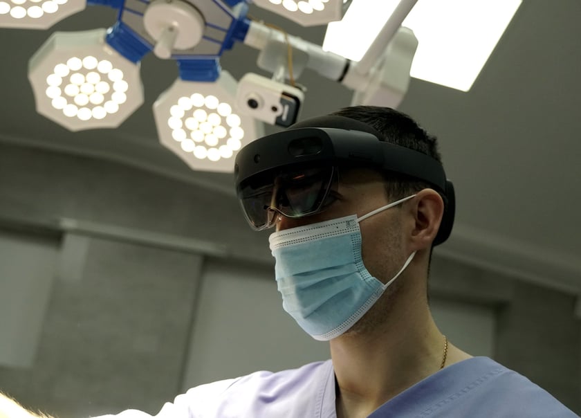 На Прикарпатті хірурги безкоштовно проведуть пластичні операції військовим