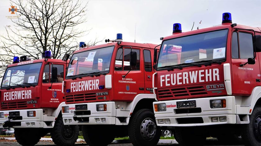 Україна отримала від Фінляндії 9 спецавтомобілів