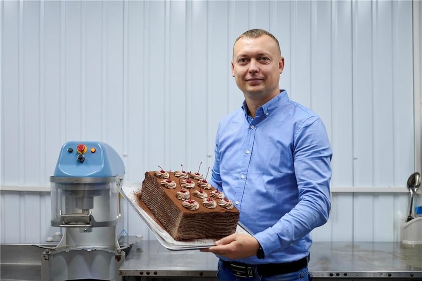 На Полтавщині на грант відкрили кондитерський цех