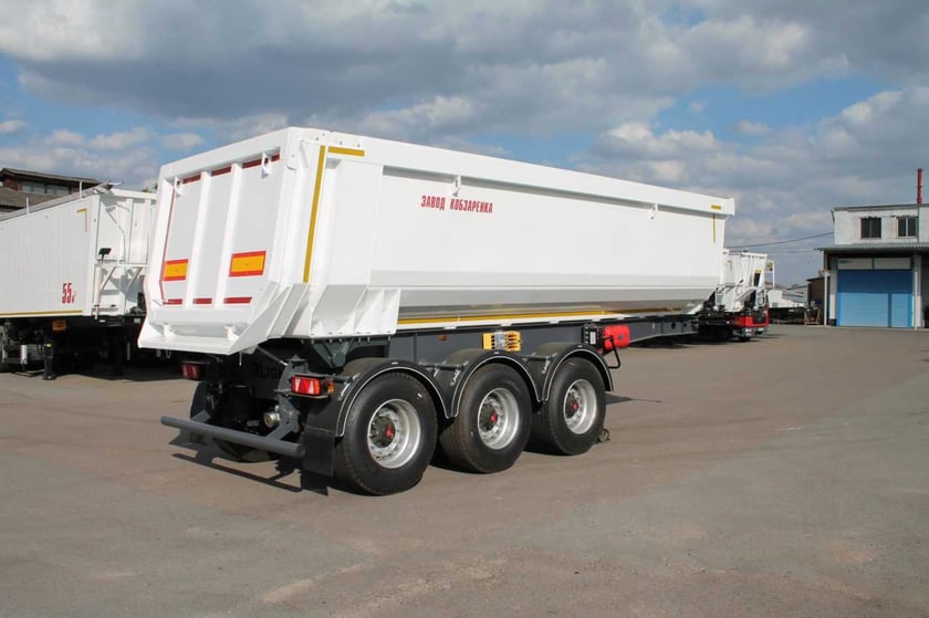 Завод Кобзаренка презентував новий самоскидний напівпричіп