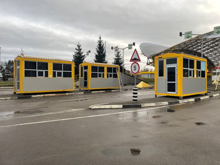 USAID доставив шість модульних будівель для модернізації пункту перетину кордону на Волині