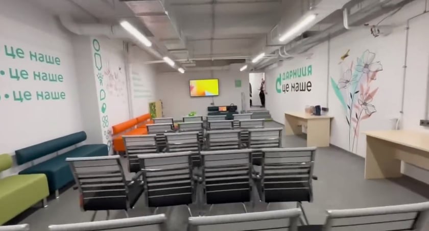 У Києві на Дарниці відремонтували укриття коштом місцевого бізнесу (ВІДЕО)