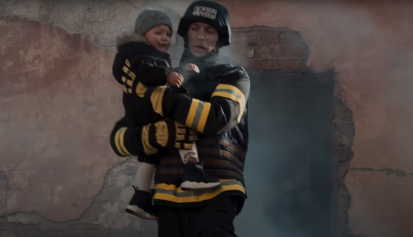 Вийшов трейлер документального фільму «Форма вогню» про роботу українських рятувальників