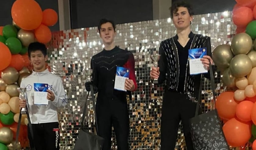 Українські фігуристи здобули дві медалі на турнірі в Ризі