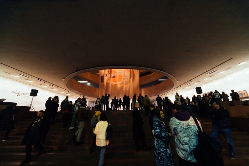 В Україні видадуть каталог виставки “Алла Горська. Боривітер”