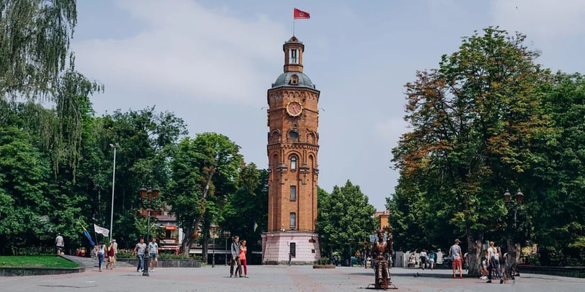 Мешканці якого міста країни найбільше задоволені напрямком його розвитку — муніципальне опитування IRI