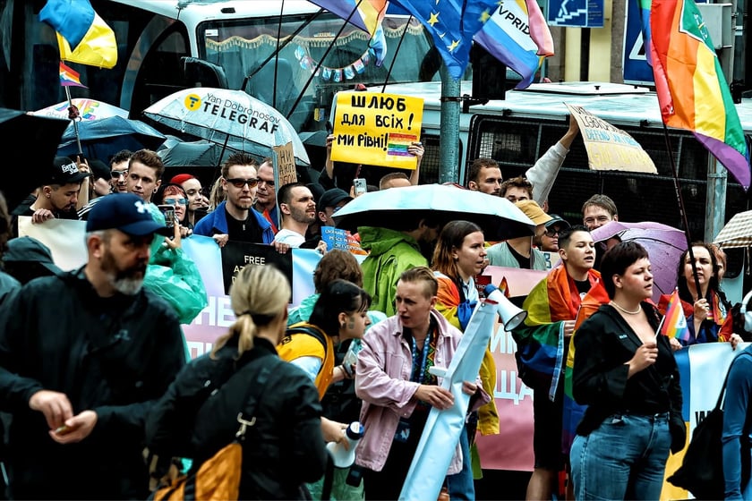 У Києві відбувся «Марш рівності» після двох років перерви: яскраві фото