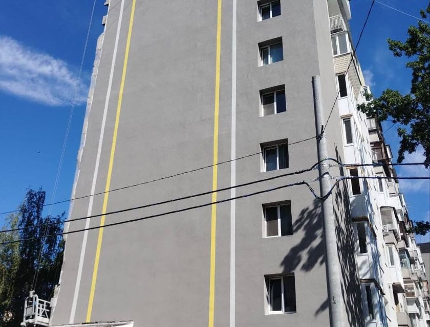 Відбудова Київщини: в Ірпені відновили багатоповерхівку